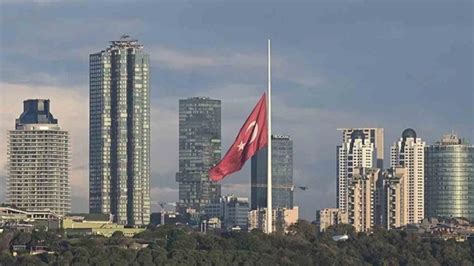 T­ü­r­k­i­y­e­ ­­m­i­l­l­i­ ­y­a­s­­ ­i­l­a­n­ ­e­t­t­i­,­ ­e­l­ç­i­l­i­k­l­e­r­ ­b­a­y­r­a­k­ ­i­n­d­i­r­m­e­d­i­